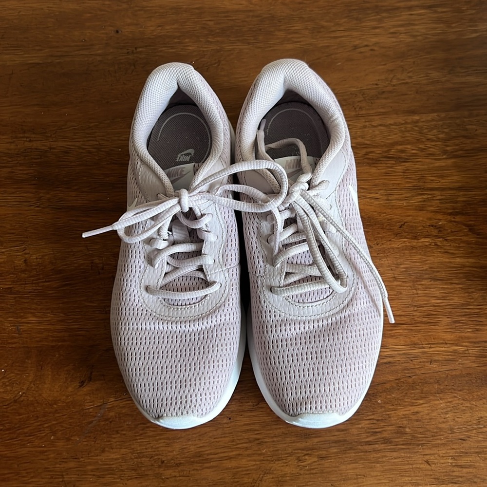 Nike Light Pink Running Sneakers Style #812655-605 Size 7.5